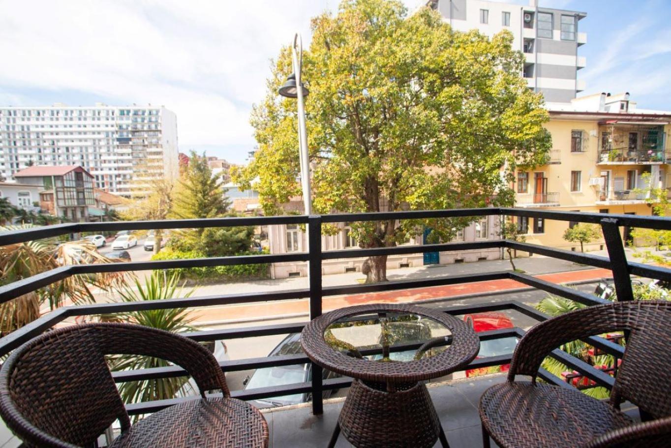 Irise Hotel Batumi Exterior photo